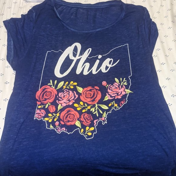 💐 Vivid floral Ohio top - stretchy and lightweight - Picture 1 of 4
